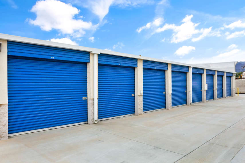Self Storage Units in Corona, CA US Storage Centers